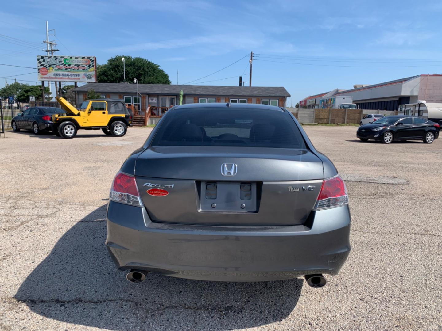 2009 Gray /gray Honda Accord EX 2WD AT (1HGCP36859A) with an 6 Cylinders 3.5L FI SOHC 212 CID engine, AUTOMATIC transmission, located at 1830 North Belt Line Road, Irving, TX, 75061, (469) 524-0199, 32.834373, -96.993584 - Photo#2